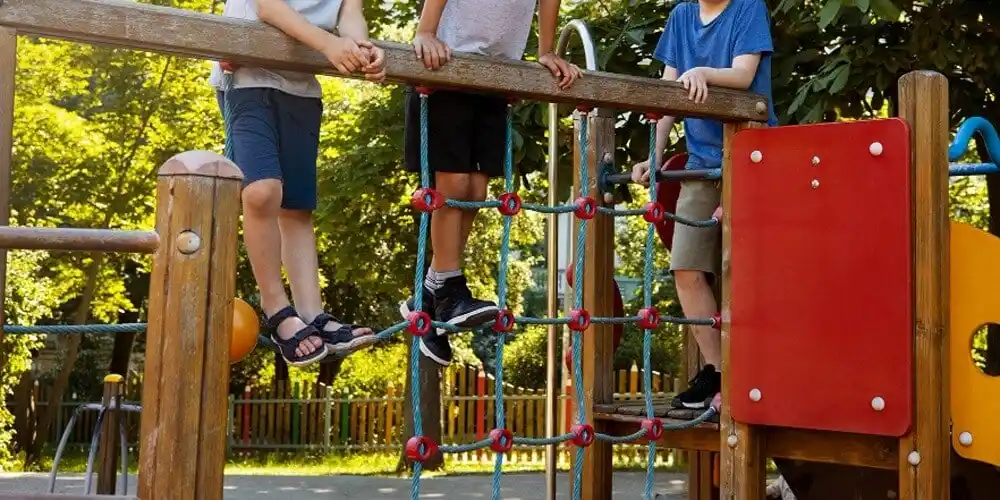 Playground Outdoor Anak