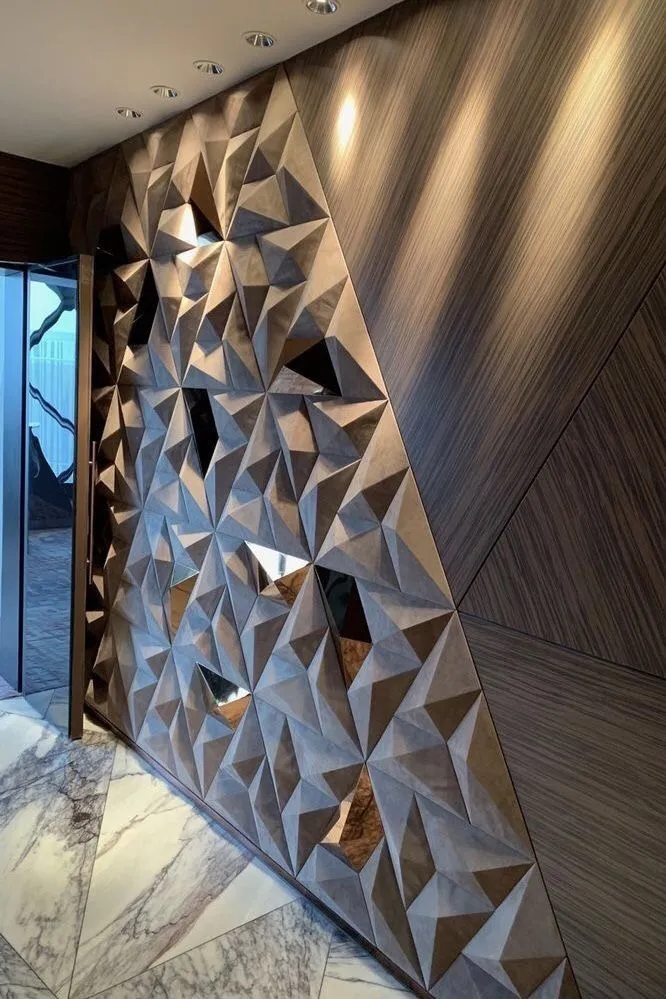 Ornamen dinding motif 3D GRC gedung komersial